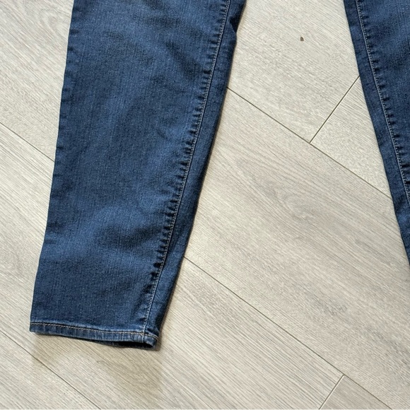 Old Navy Super Skinny Mid-Rise Jeans - Picture 3 of 8